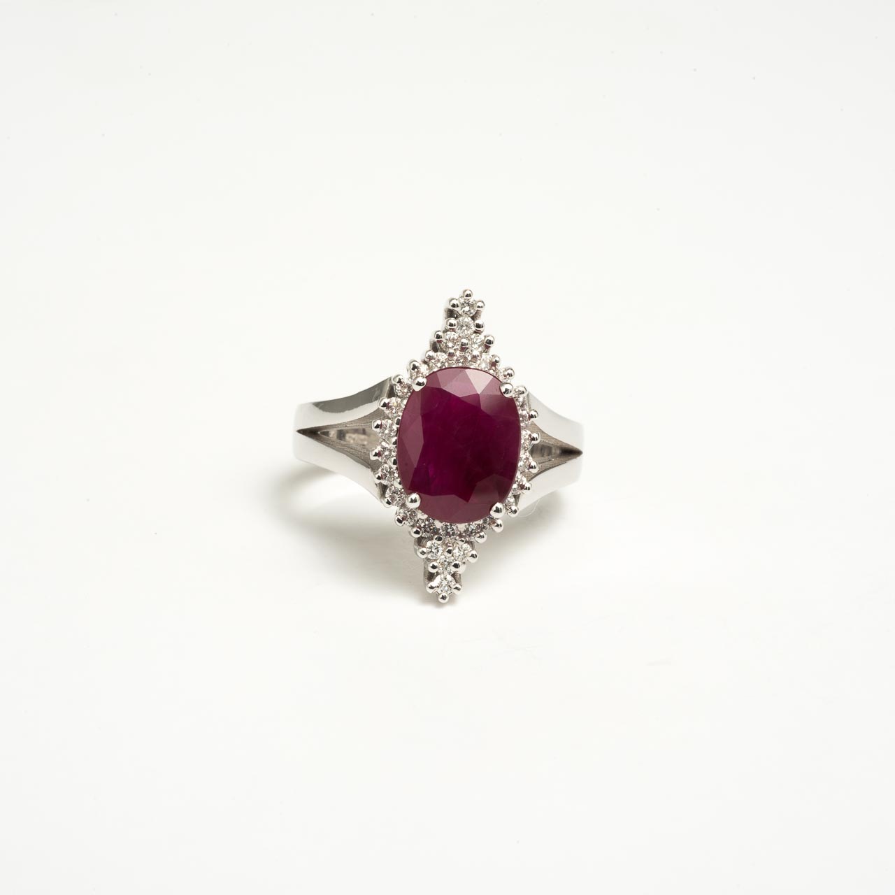 RING 18K WHITE GOLD / DIAMONDS - RUBY